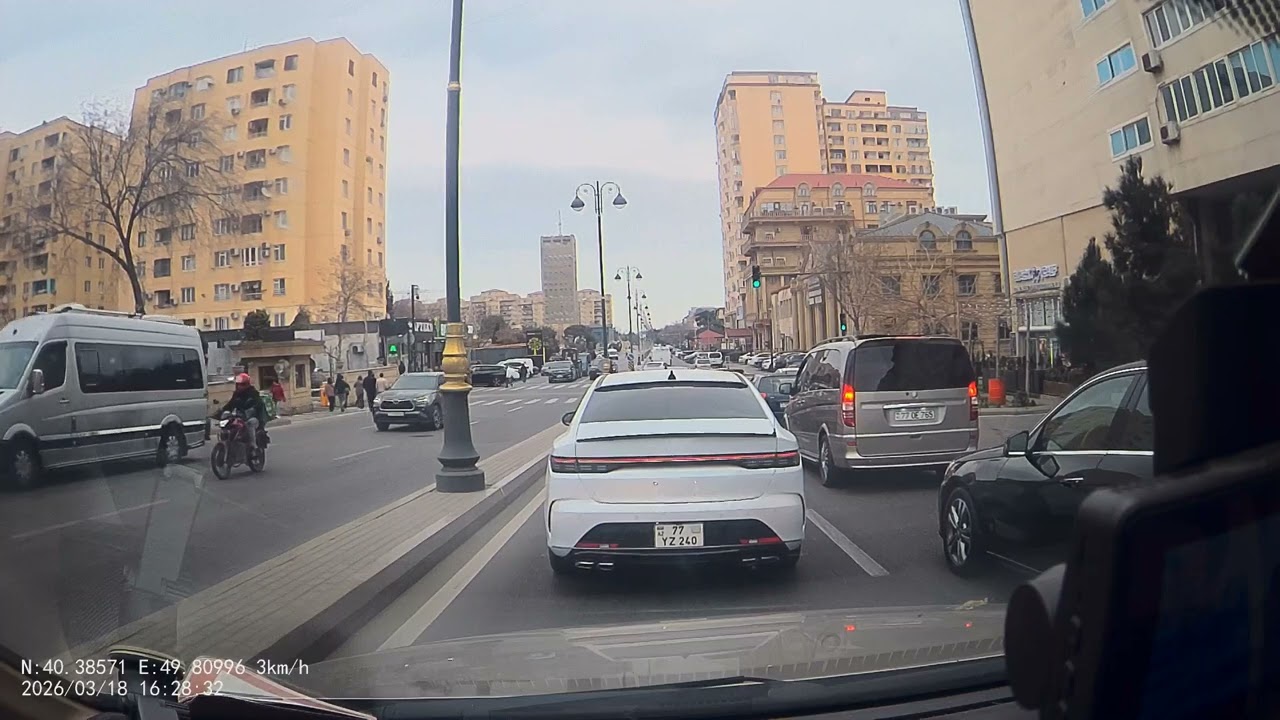 Dönməni qadağan edən nişan yoxdursa..., sola ya geriyə dönə bilərəmmi?