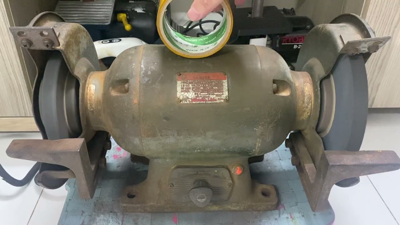 Máy mài hitachi GBK 205mm Lh 0902720655