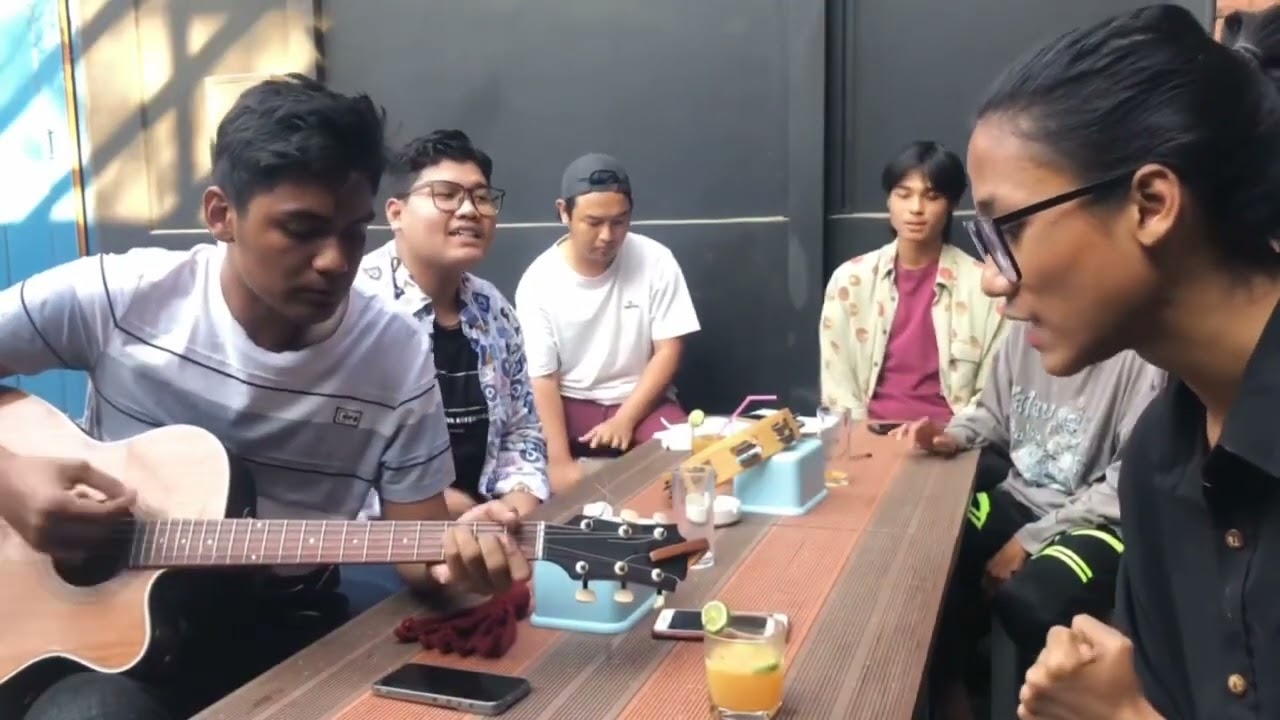 ဘုရင်မလေး (မူရင်း- ကိုင်ဇာ)