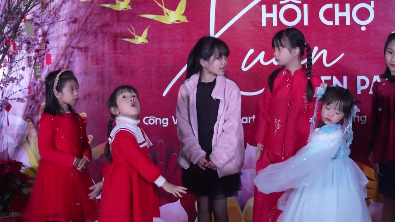 Em đi đưa cơm cho mẹ đi cày Hạt gạo làng ta | Ngôi Sao HAVEN