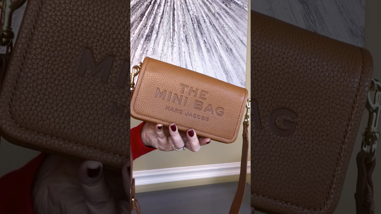 MARK JACOBS THE MINI BAG | WHAT FITS! #shorts #shortsvideo #marcjacobs #whatsinmybag