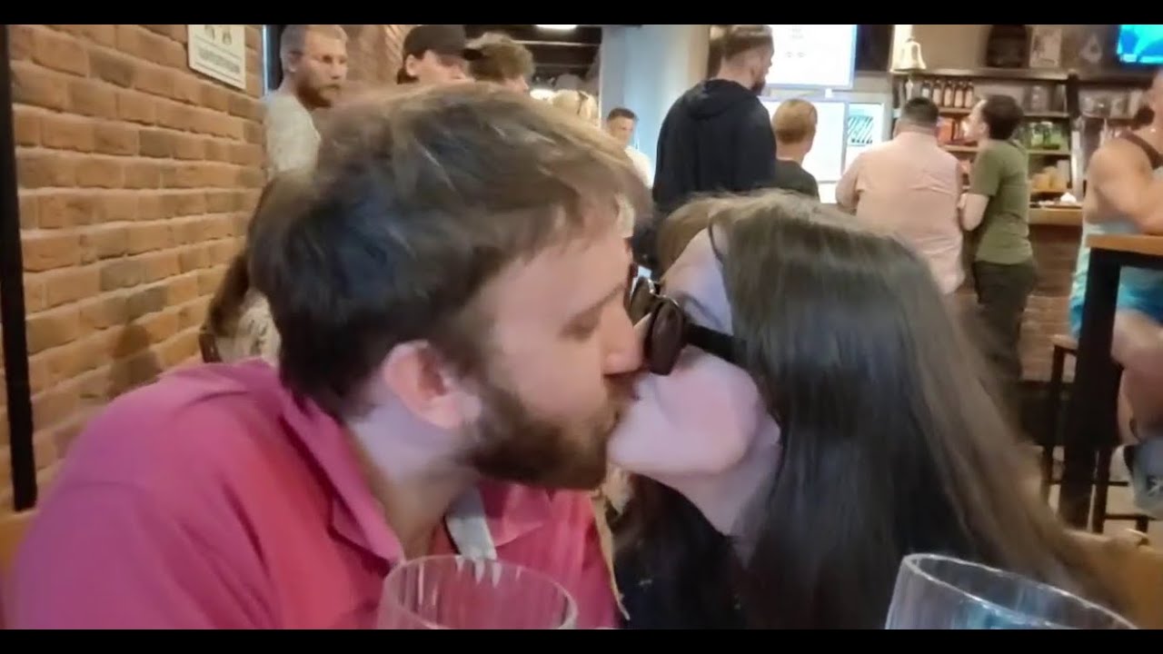 Liz0N & Lasqa (Лизон и Ласка) &mdash; самая патриотическая пара всего Twitch'a: хайлайт стрима из Самары.