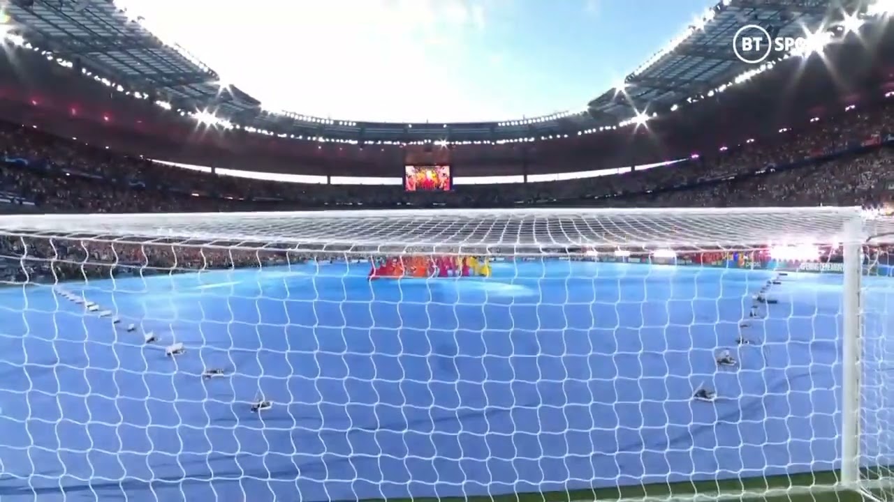 Camila cabello en la final de la Eurocopa .Real Madrid, Liverpool 💖🏆