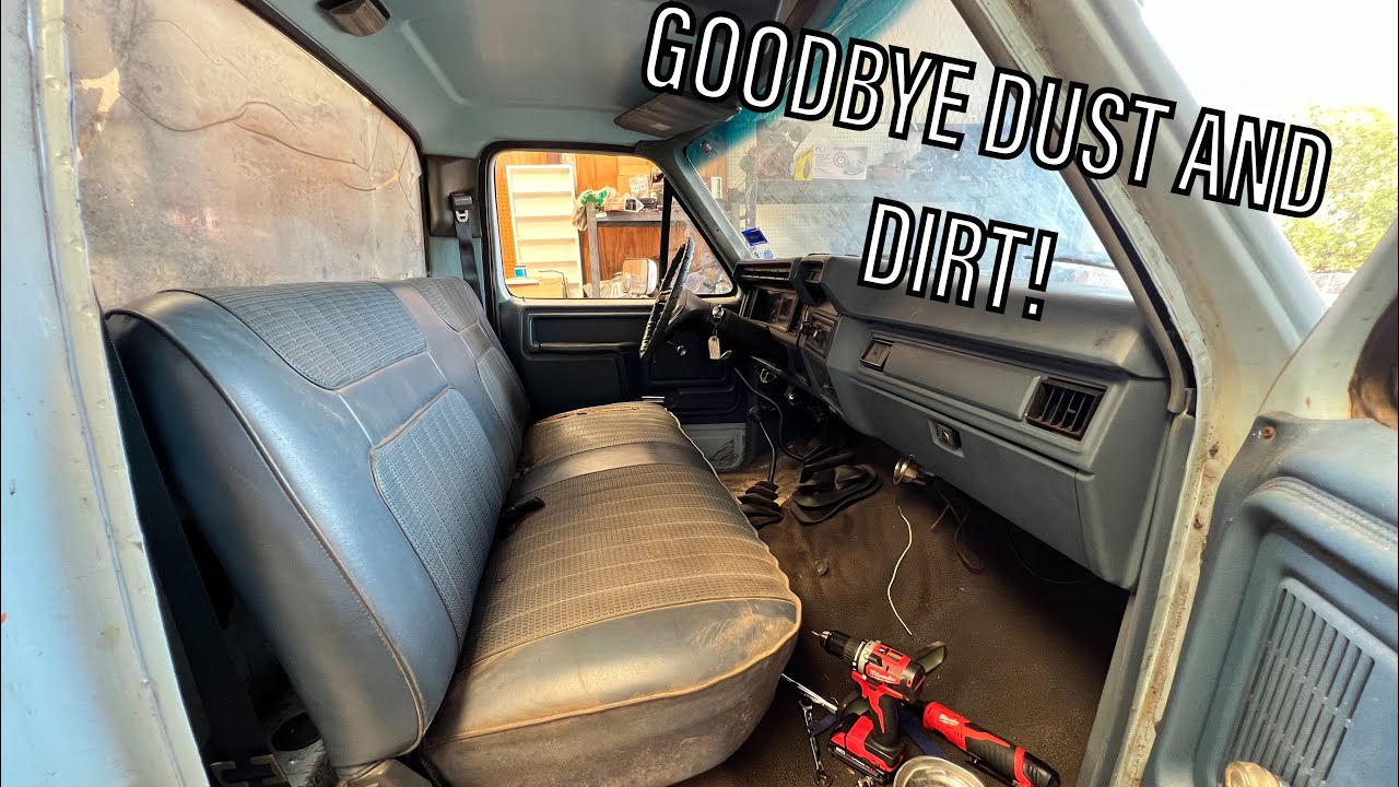 Ford F150 1986 года выпуска получил чистку салона и новые войлочные накладки