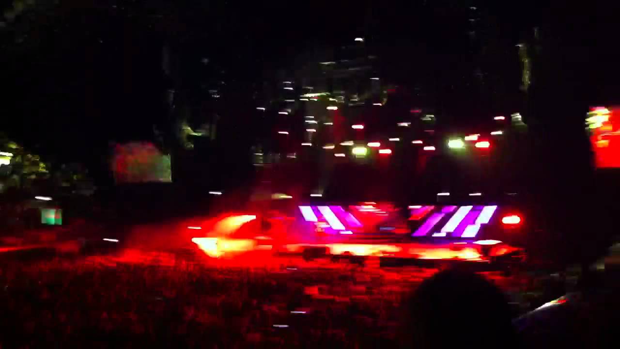 Separate Ways /  Only The Young  - Journey Wembley London 4 June 2011
