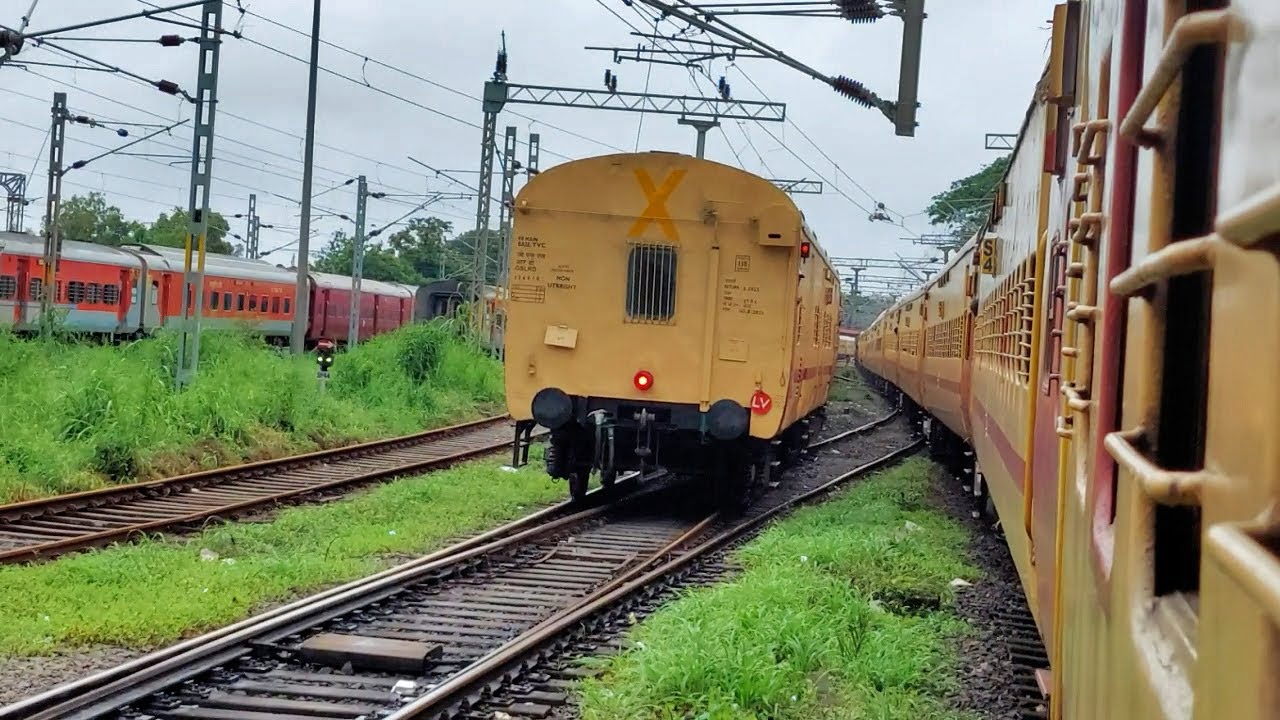 PARALLEL Arrival at MADGAON Junction : Chennai Express | Sept 2021
