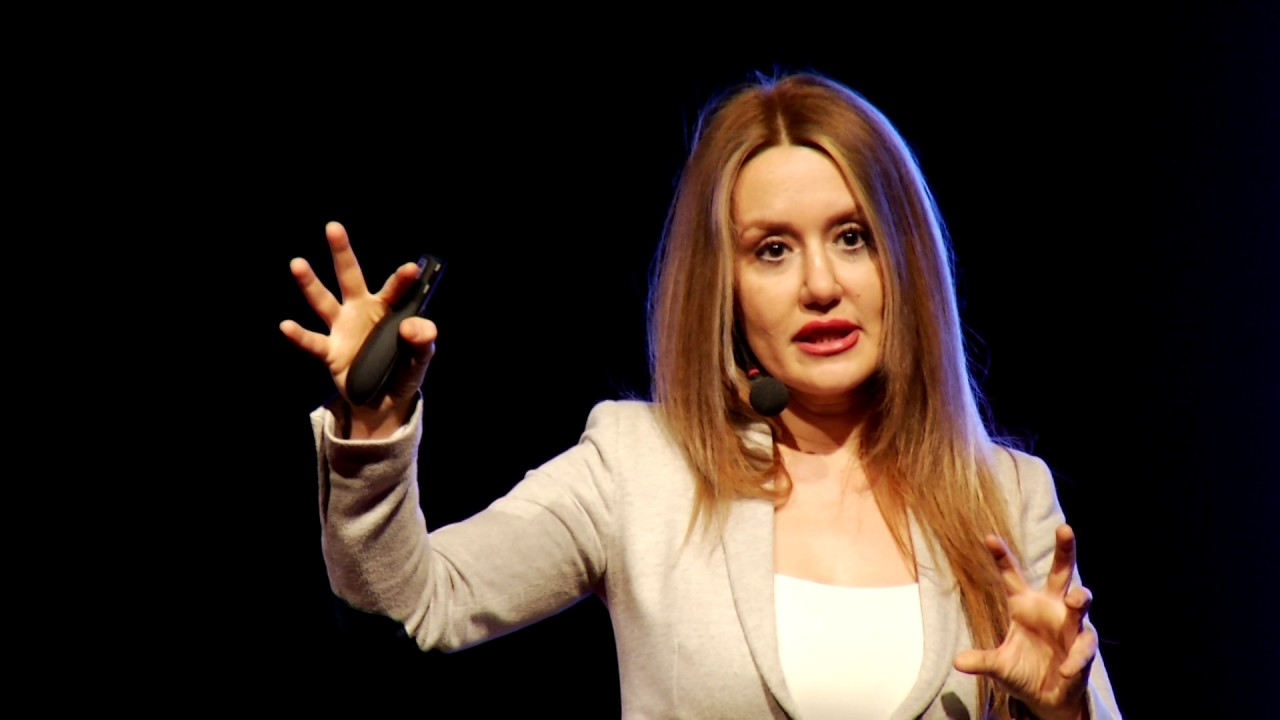 Modern İnsanın Anlam Arayışı | Betül Güleç | TEDxBursa