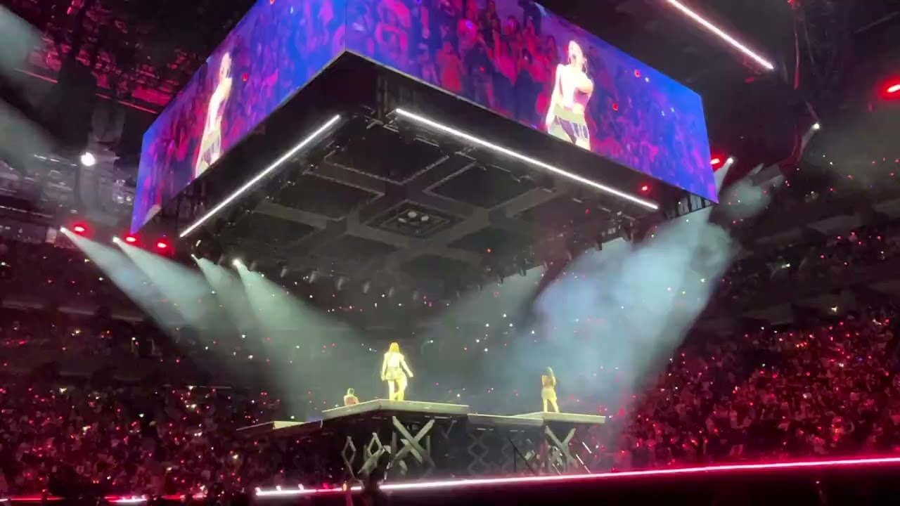 TWICE ‘Take Down’ LIVE Kpop Demon Hunters Montreal Canada #twice #kpopdemonhunters #montreal 