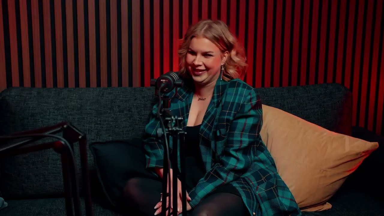 6. Standardeja ja seksienergiaa selibaatissa… vai rakastajia? – Girl’s Talk ft. Baddie Julia