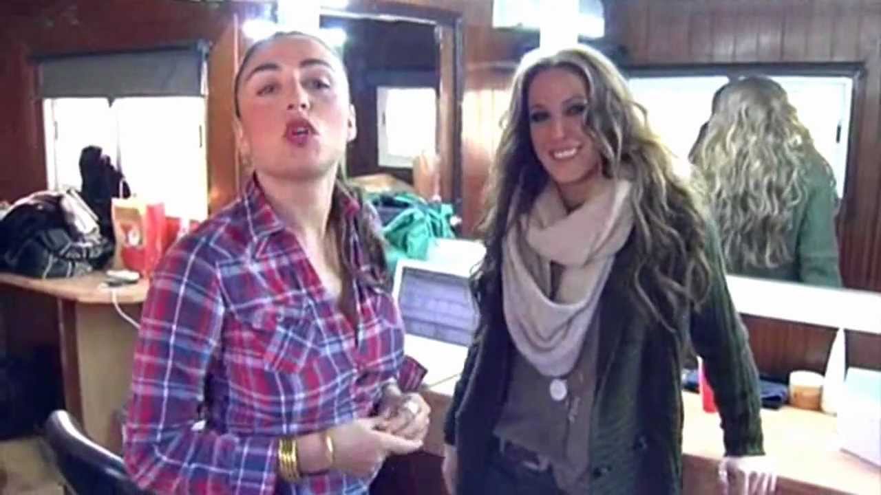 Malú en el Making Off del spot de 'Campofrío'