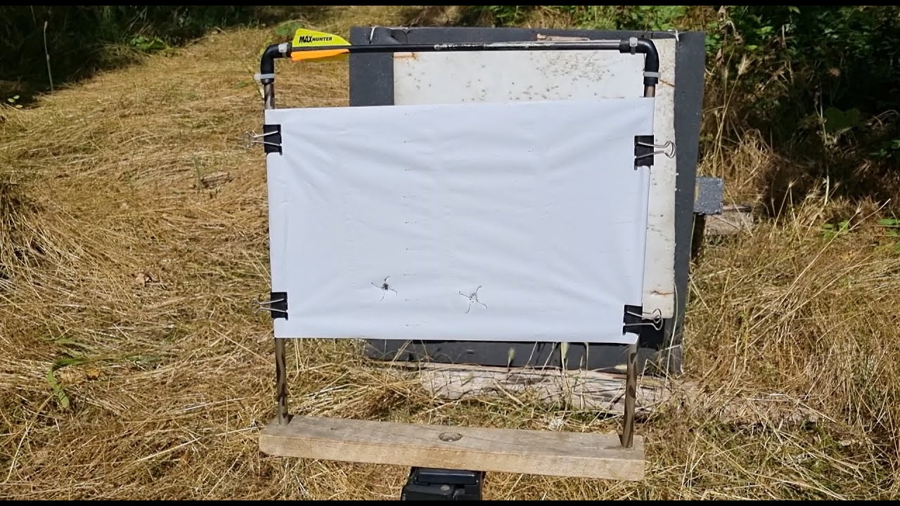 La semplice prova della carta per settare il sistema arco-freccia