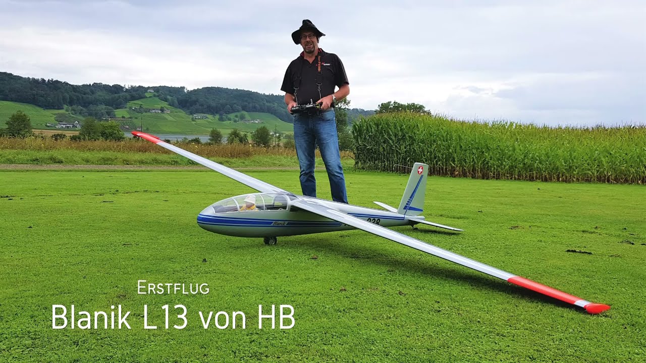 Blanik L13 von HB, Erstflug