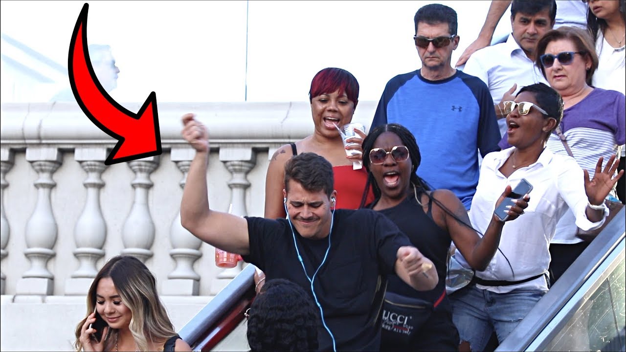 AWKWARD DANCING ON THE ESCALATOR 2!!