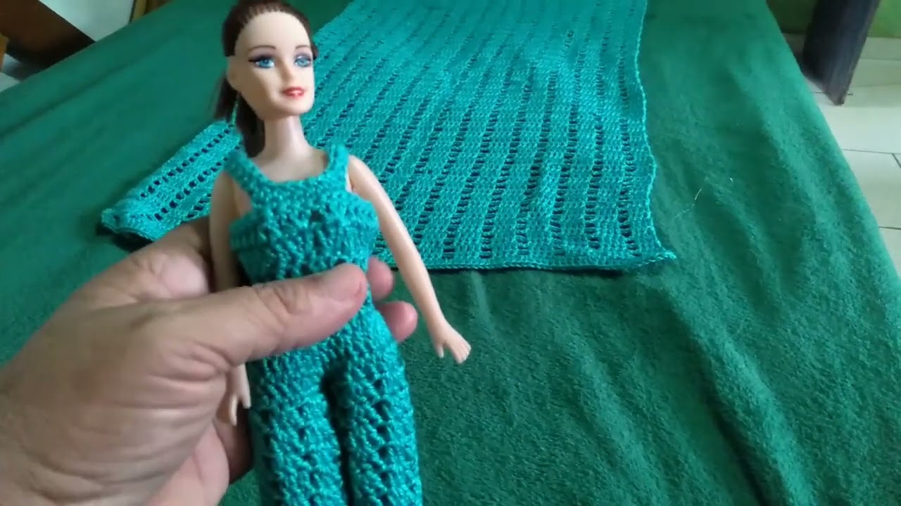 Fiz uma toalha e roupa de boneca de croche com a linha Anne🧶 30 de janeiro  de 2025