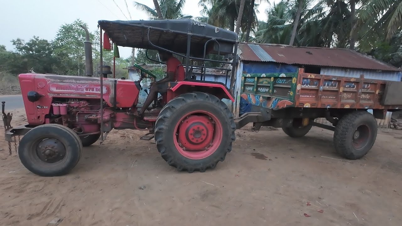 Mahindra 575 di tractor goes to harvest the paddy in one and unload it.