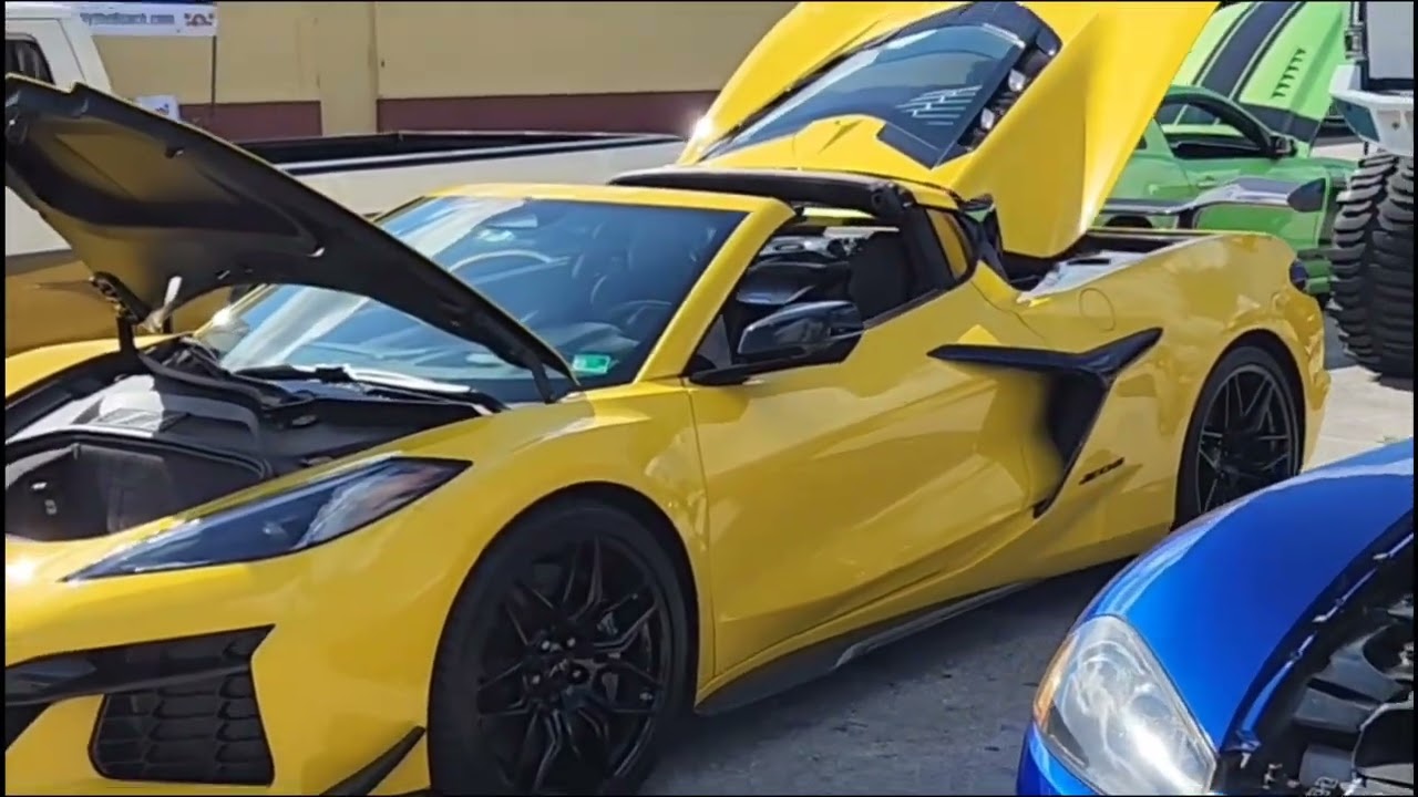 CaR show at ft myers Lumber axe bar