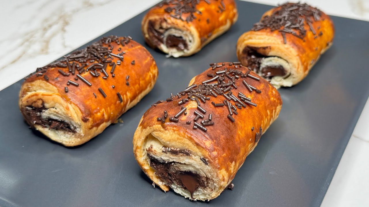  NAPOLITANAS DE CHOCOLATE EN 5 MINUTOS. 