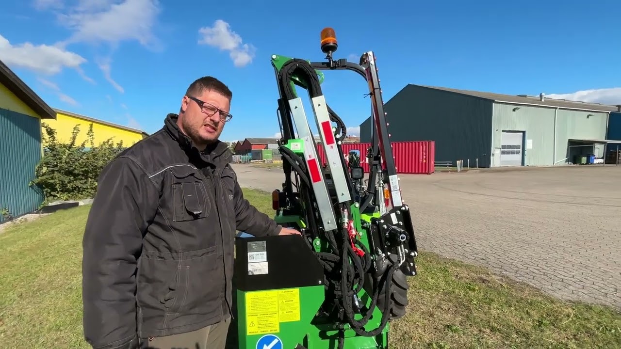 Et komplet sæt - Gennemgang af frontlæsser og armklipper på Avenger Traktor 26 HK