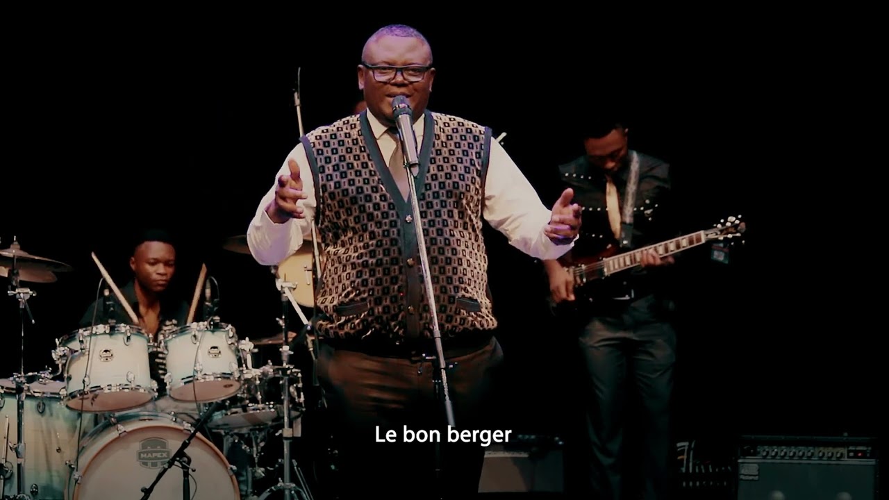 Jesus Est Mon Divin Sauveur / Na Kumisi Yesu Mokonzi - Lifoko Du Ciel | Winnipeg Canada