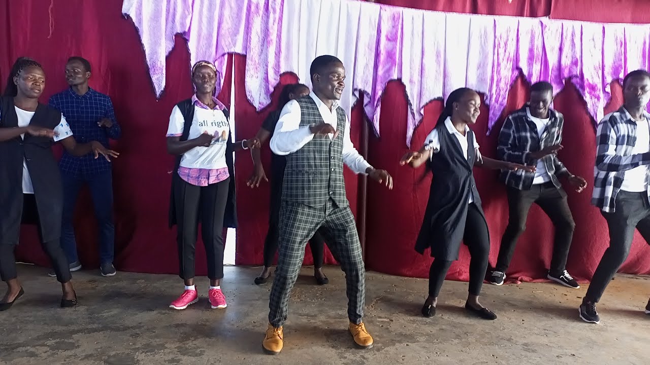DIVINE DANCERS