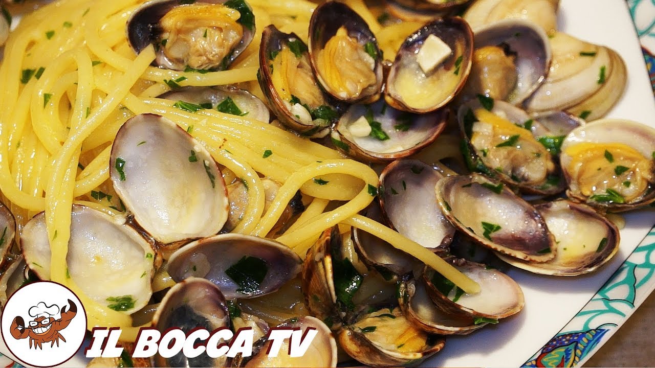 134 - Spaghetti alle vongole..c'ho già le traveggole! (sub eng/esp primo piatto facile buonissimo)