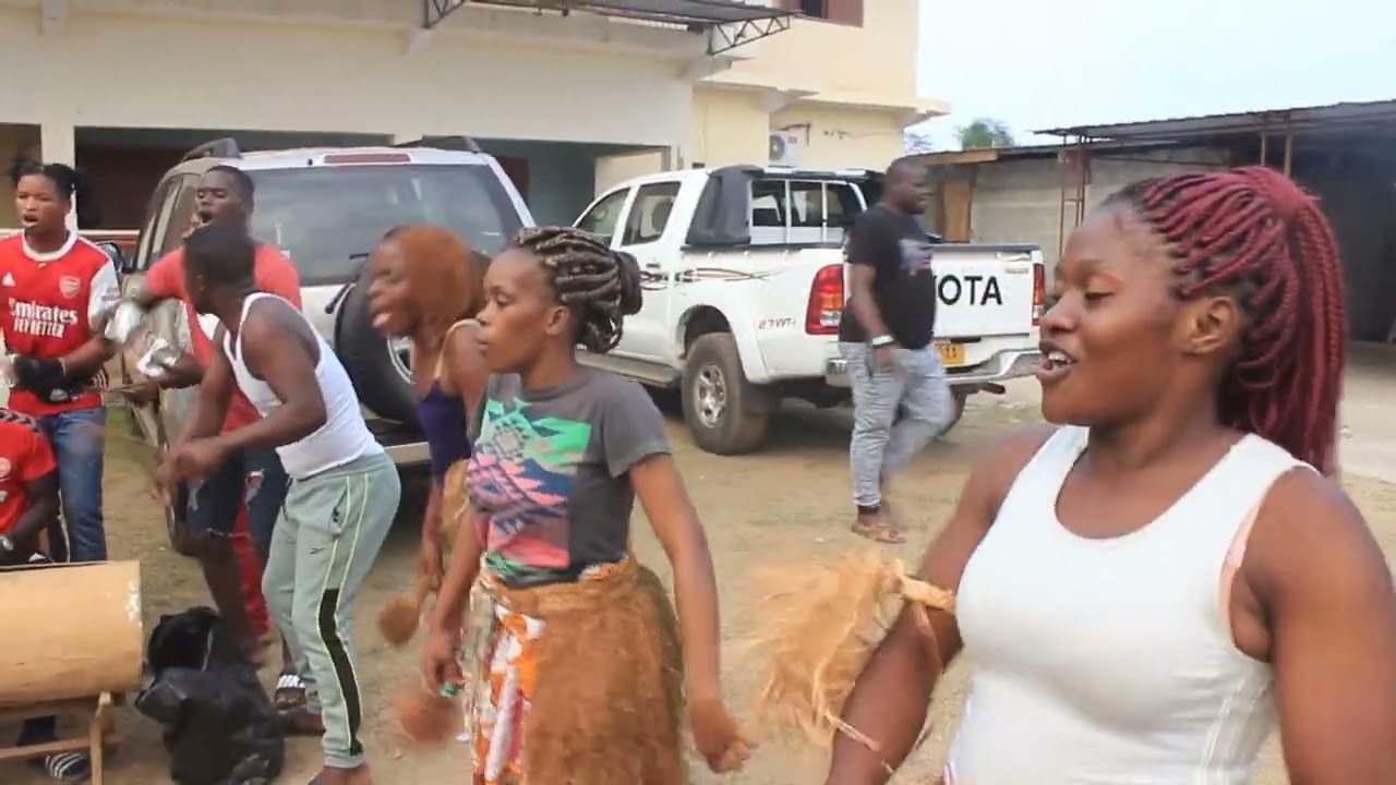 AOUT 2022: RETRAIT DE DEUIL AU VILLAGE DE METCHUI (OYEM)