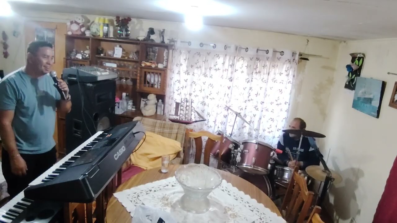 Un ratito de música donde raulito.. 