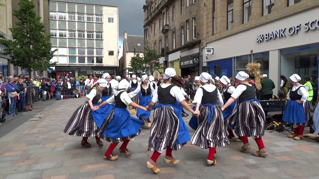French Folk Dancing Folklorique Le Point d'Alençon Perth Perthshire Scotland