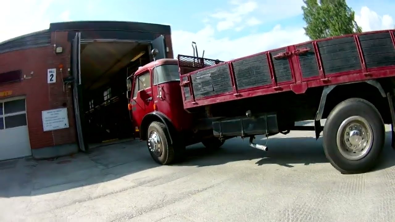 2023 Going over the old Volvo F86 before taking it for required inspection to be road legal.
