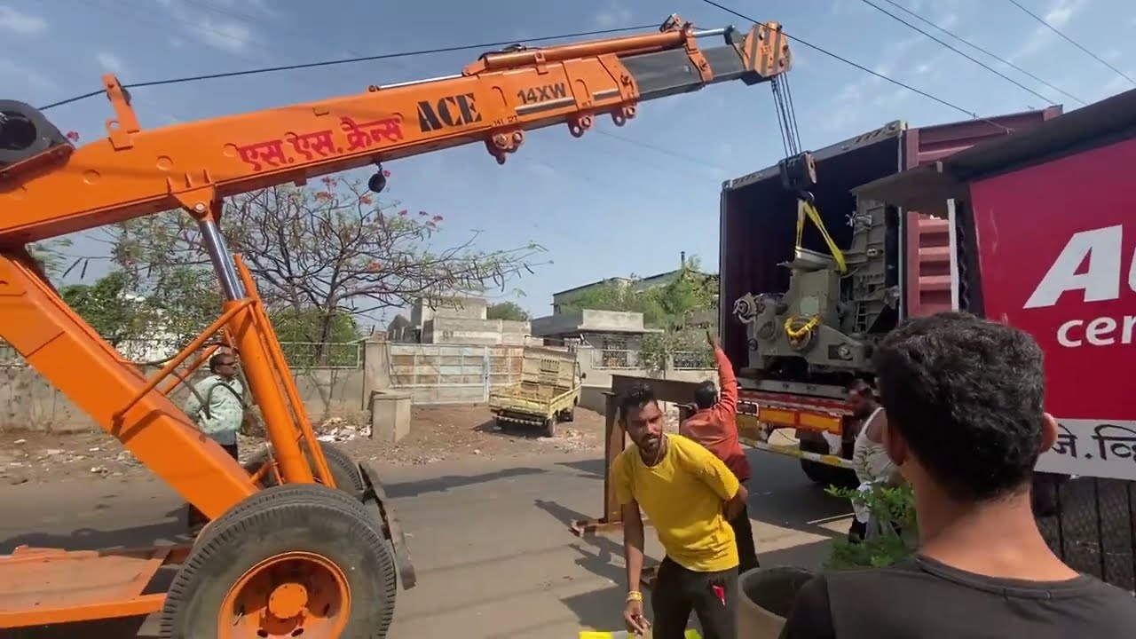 Rapier loom unloading | Crane