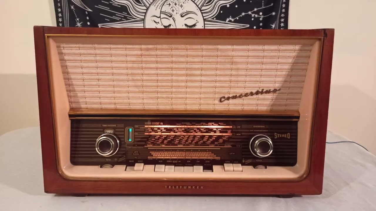Radio lampowe TELEFUNKEN Concertino 2093