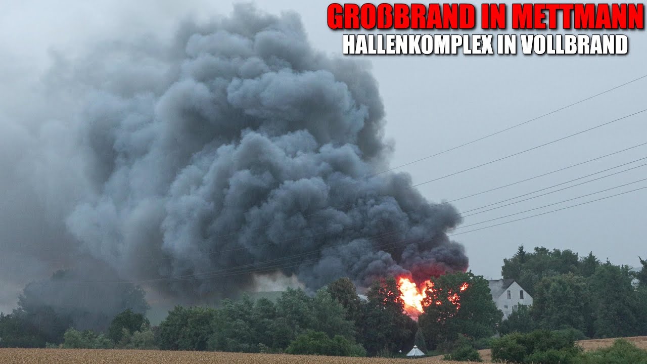 [LAGERHALLENKOMPLEX IN VOLLBRAND!] - Großbrand in Mettmann | Massive Rauchentwicklung | Großalarm -