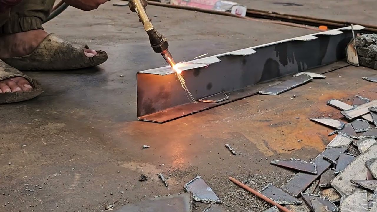 Process of making doors for making truck cages.