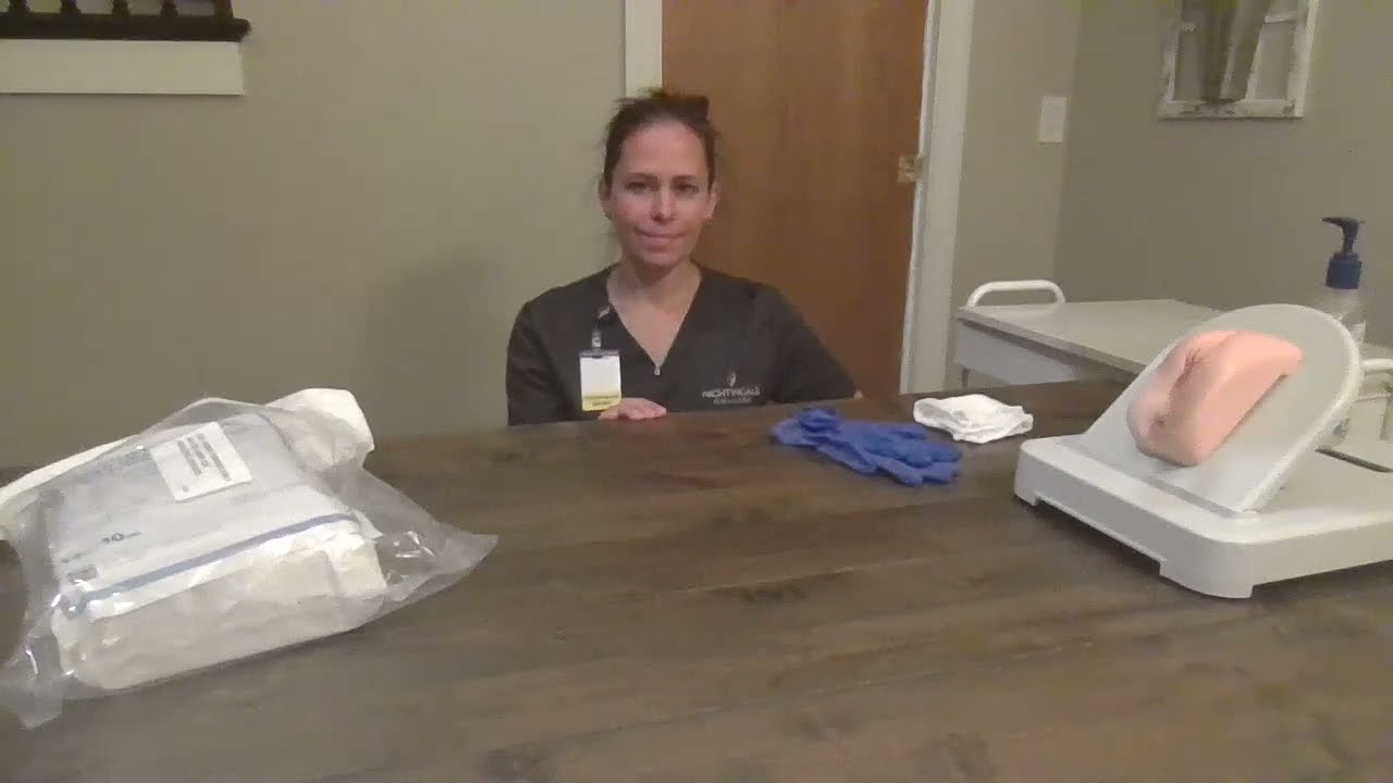 Видео о навыках использования катетера Фолея в колледже Найтингейл