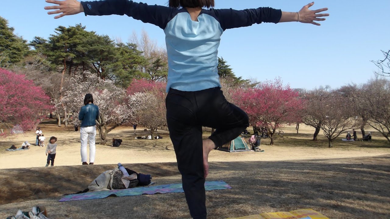 【ライブ配信】青空に香る梅林でヨガ