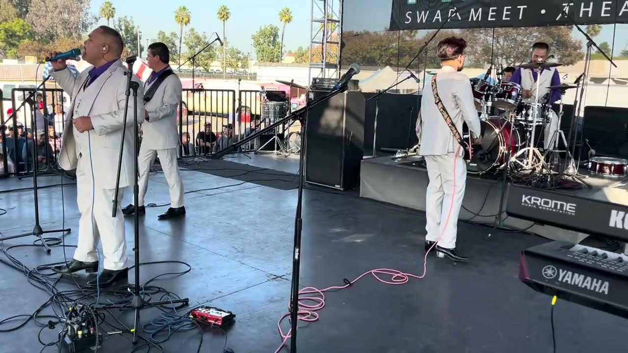 Cms caminantes Paramount,  Swap  Meet @diario Del Pueblo caminantes, 🎥🎬🎤 suscríbete, deja tu Like ￼￼