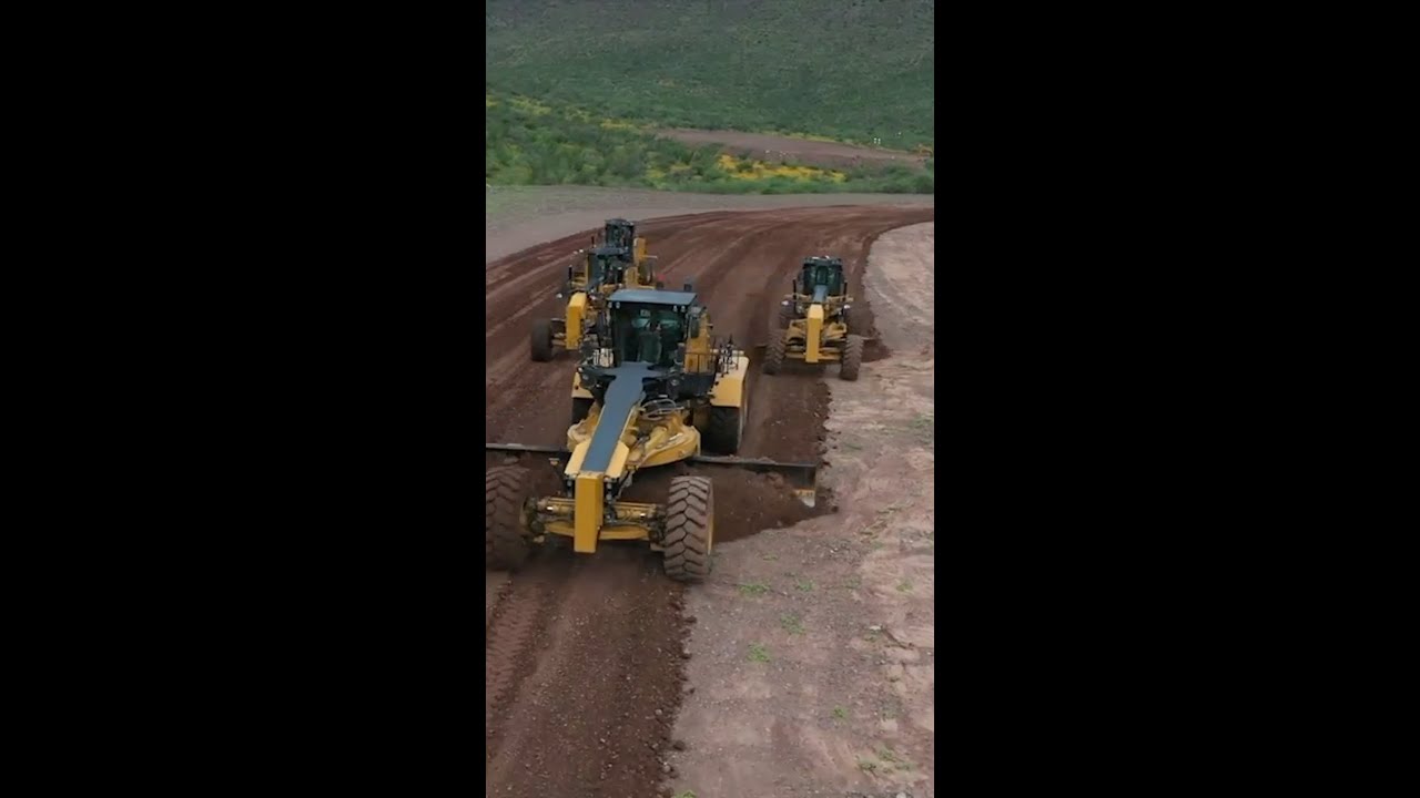 Cat® Motor Grader 18