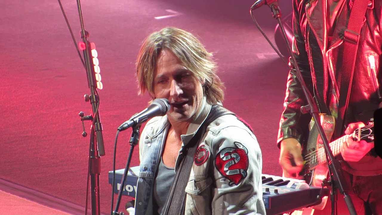Keith Urban "Days Go By" Live @ Giant Center, Hershey Pennsylvania