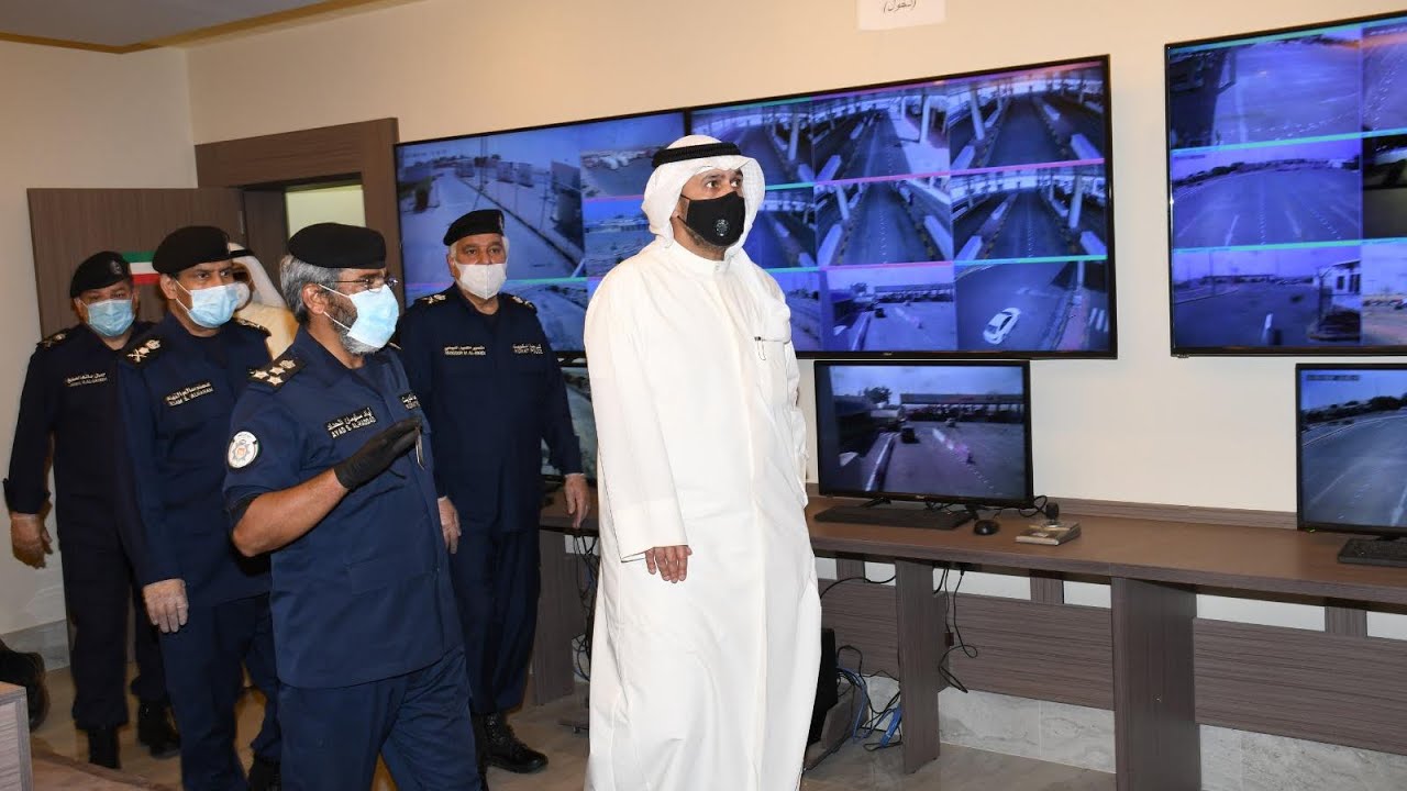 معالي وزير الداخلية أنس الصالح يرافقه الفريق النهام في منفذ نويصيب 2020/5/15