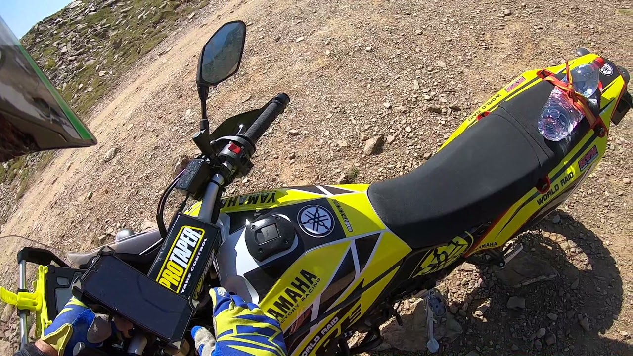 Subida al Pic Negre Off Road Yamaha Ténéré 700.