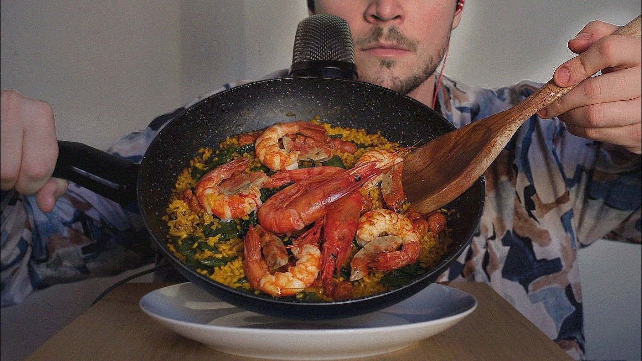 ASMR Cooking a Paella in Valencia