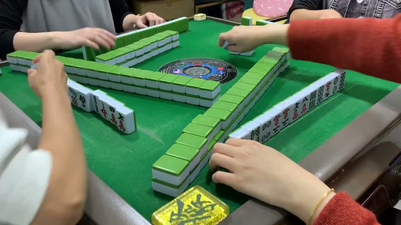 Mahjong249. 廣東牌10番512有花🀄️過山車之女局四回之三：莉莉與Con仔雙雙崛起。