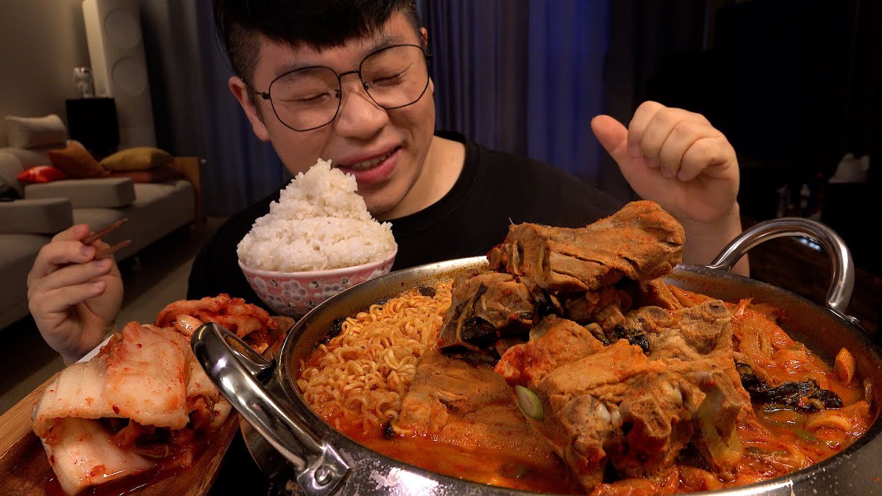 ASMR Mukbang 먹방창배 소리부터 다르다 감자탕 맛있게 먹는법은 바로 이것 Gamjatang kfood eatingshow realsound