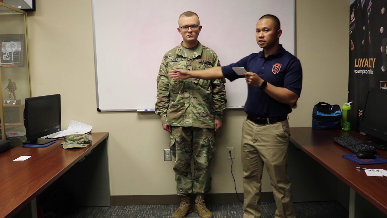 How to Wear the Army Uniform