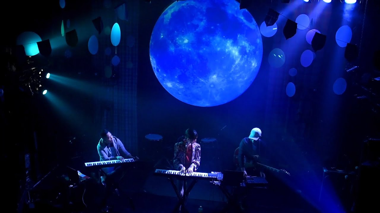 MOMOCURLY Live - End of the World (at Moon Romantic - TOKYO)