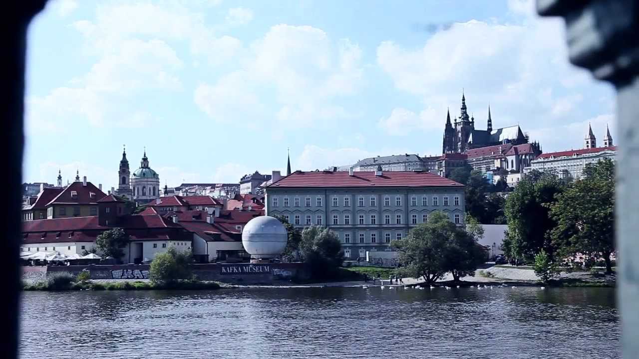 12-12-12 Winter wedding romance in Golden Prague