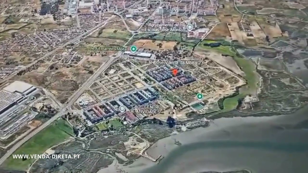 Apartamento T3 com 136 m² | Varanda, Parqueamento e Arrecadação | Alhos Vedros