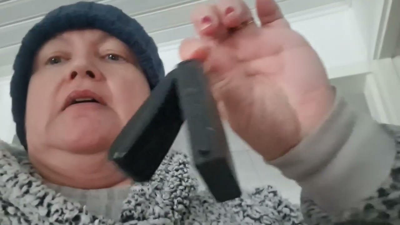 Ollaan Devin kanssa pihalla..