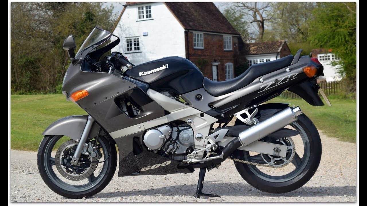 (NOW SOLD)FOR SALE £2,500 - 1999 Kawasaki ZZR600 in OUTSTANDING concours standard original condition