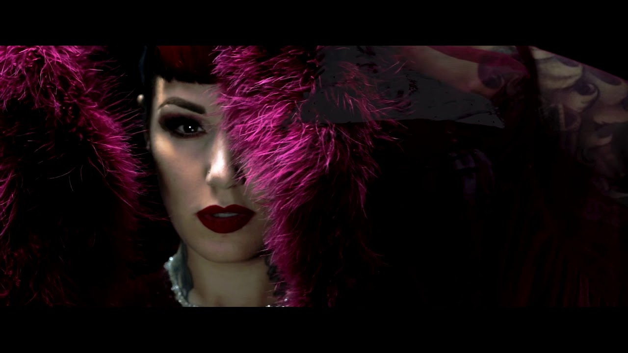 Feather boa act by Cervena Fox
